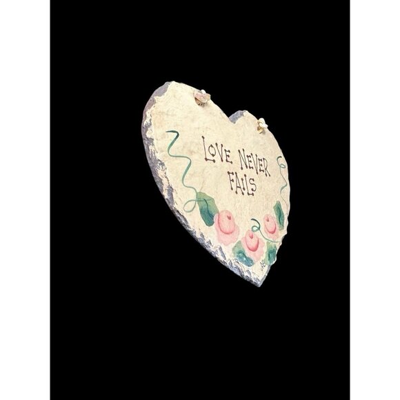 VTG 'Love Never Fails' Slate Wall Sign Heart Shaped Folk Art Hand Painted Roses - Picture 4 of 7